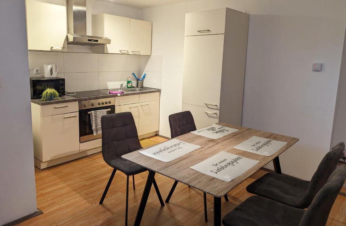 Close To Schoenbrunn Apartments - Contactless 24H Check-In Viena Exterior foto